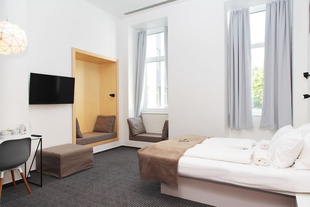 Maverick Budapest Soho Family Quadruple Room 7