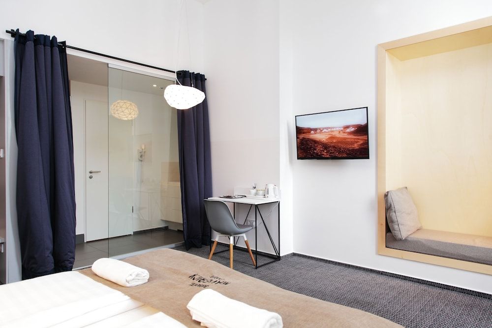 Maverick Budapest Soho Family Quadruple Room 9
