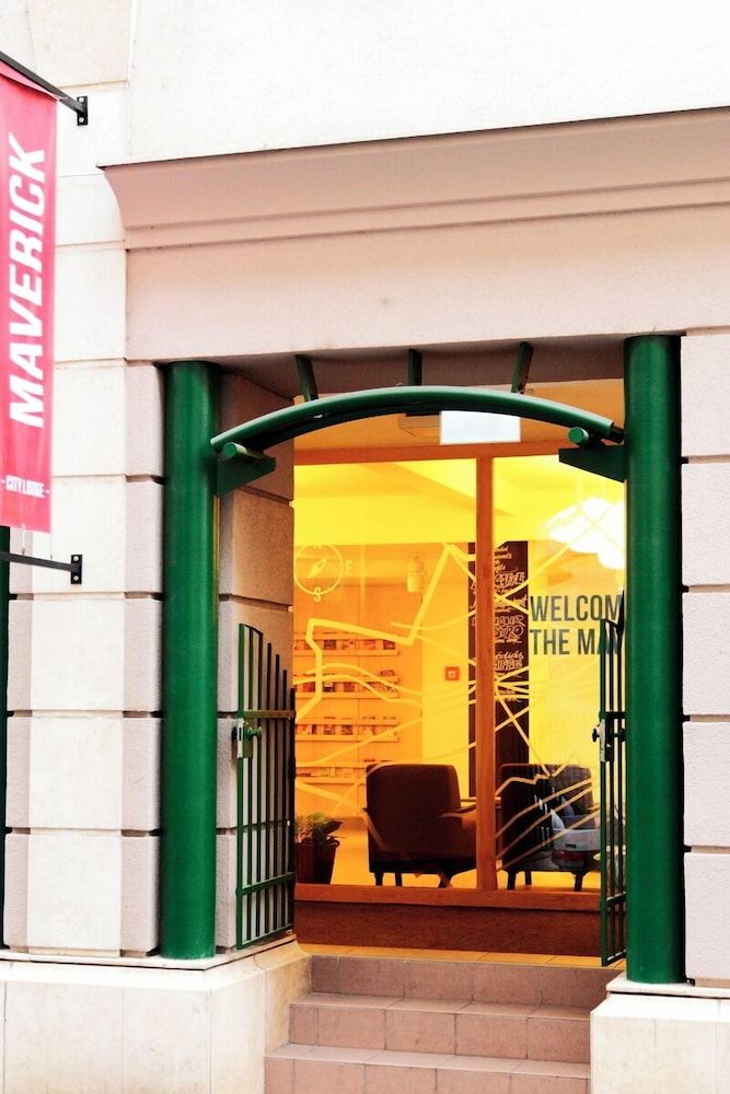 undefined Maverick Budapest Soho 2