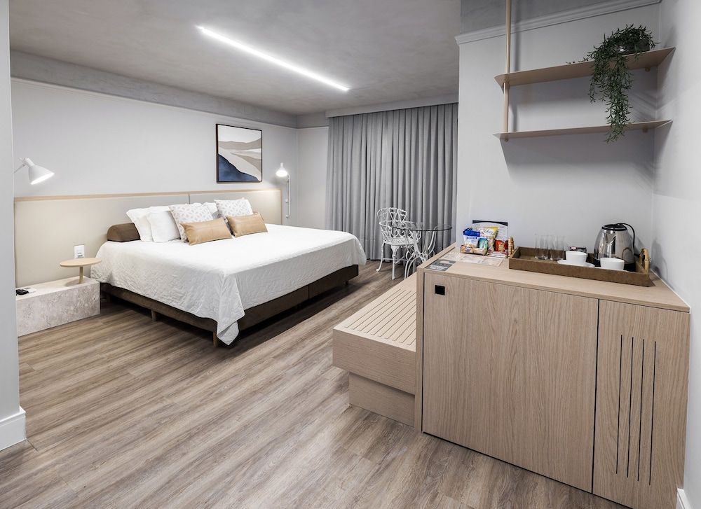 Suite, Hot Tub