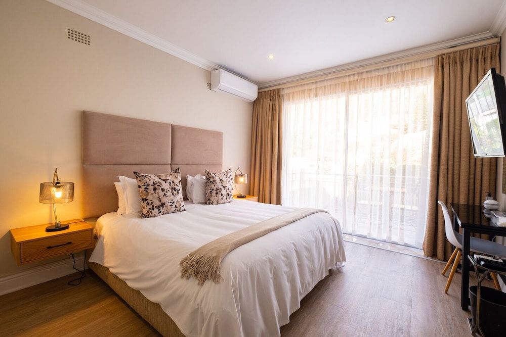 3 On Camps Bay Premier Room 3