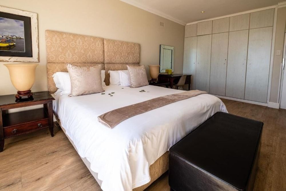 undefined 3 On Camps Bay 5