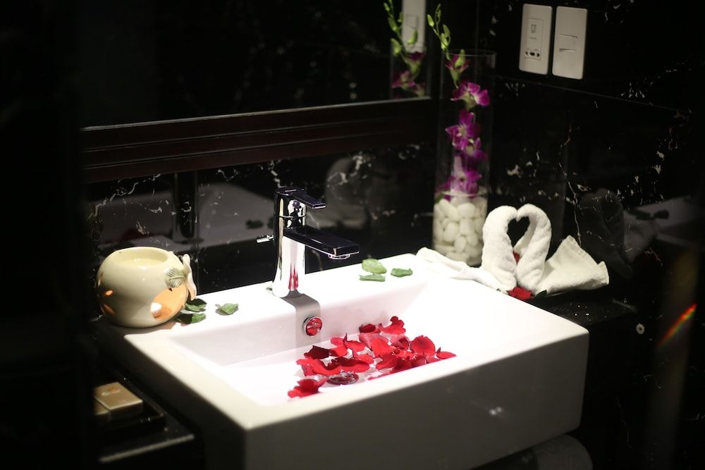 Sanouva Danang Hotel Deluxe Triple Room with afternoon tea daily 5