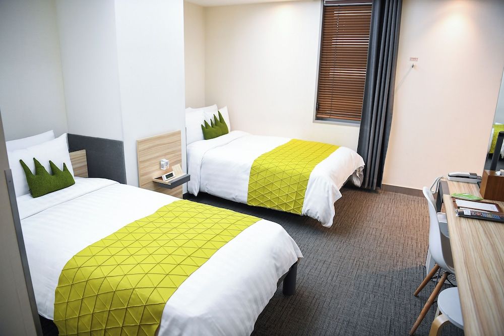 undefined Metro Hotel 2