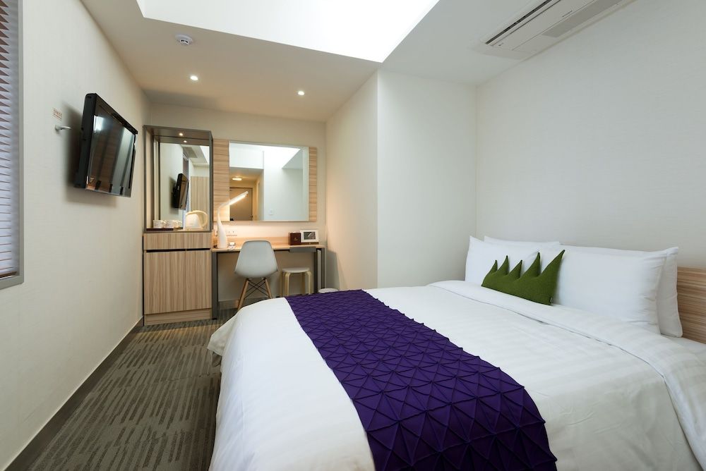 undefined Metro Hotel 4