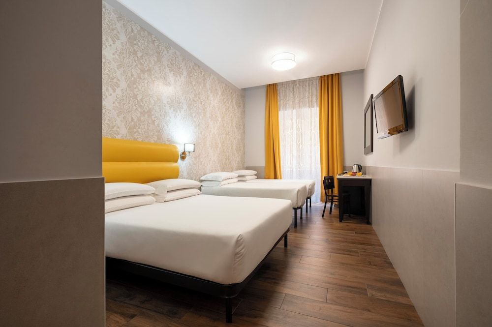 undefined Hotel Virgilio 3