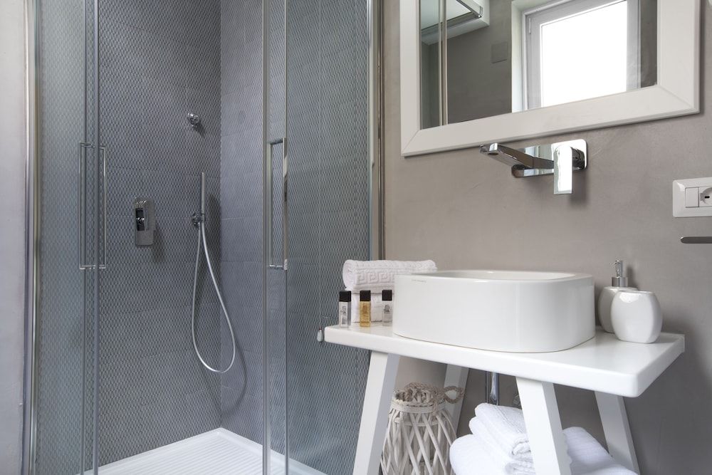 Tasso Suites & Spa Standard Double Room, 1 Queen Bed 5