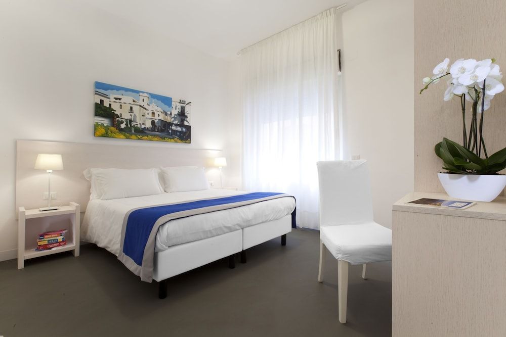 Tasso Suites & Spa Standard Double Room, 1 Queen Bed 4