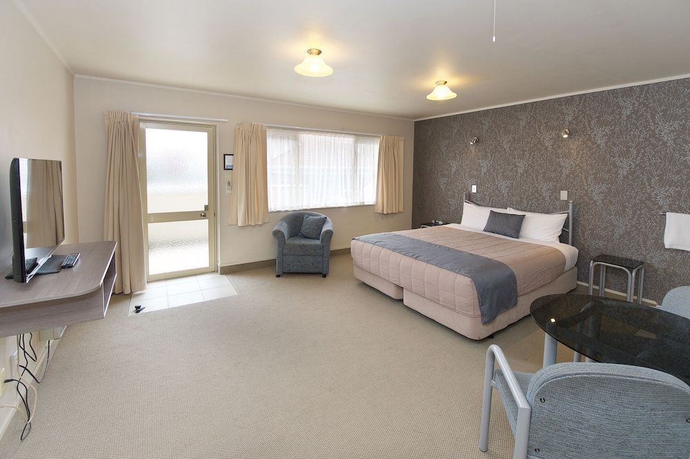 Geneva Motor Lodge Studio (Spa Bath) 3