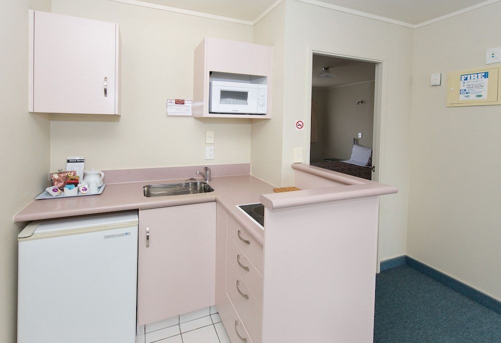 Geneva Motor Lodge Apartment, 1 Bedroom (Spa Bath) 6