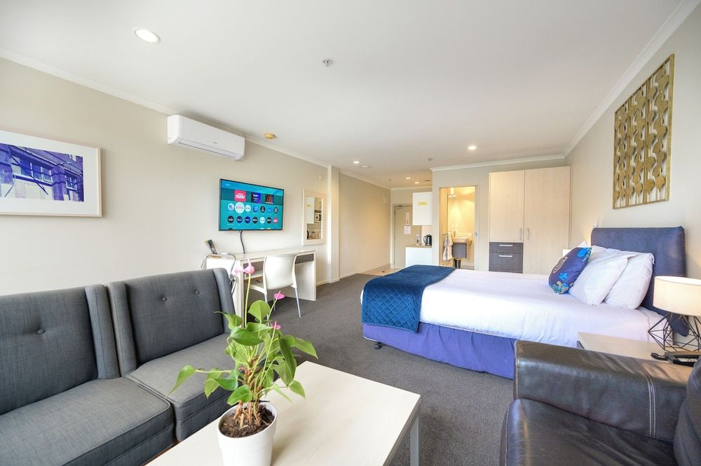 U Residence Hotel, Signature Collection by BW Studio, 1 King Bed 5