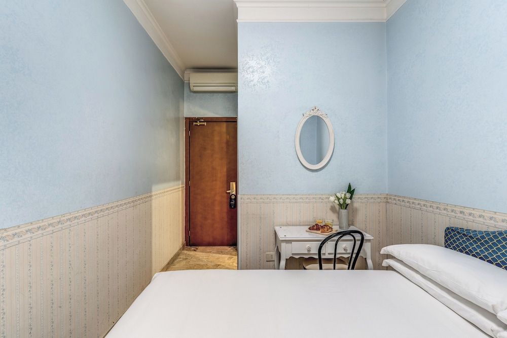 Hotel Orazia Economy Room 4