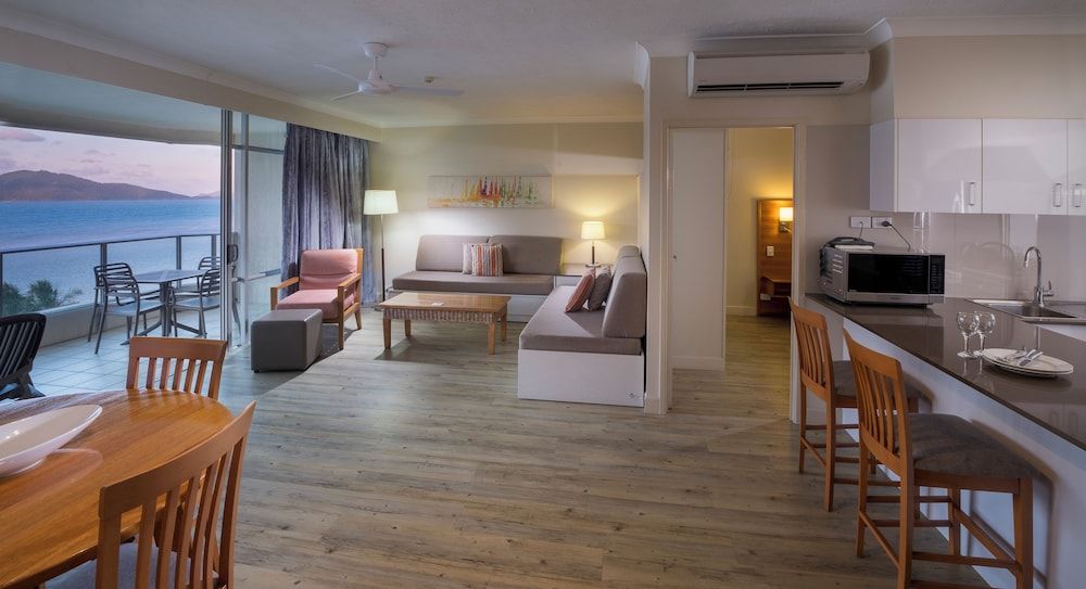 Whitsunday Apartments Sea View Apartment 2