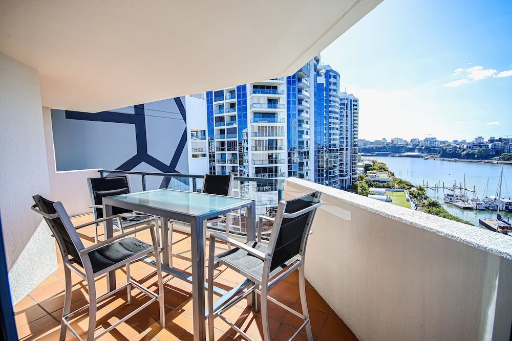 Dockside Brisbane Standard Apartment, 2 Bedrooms 8