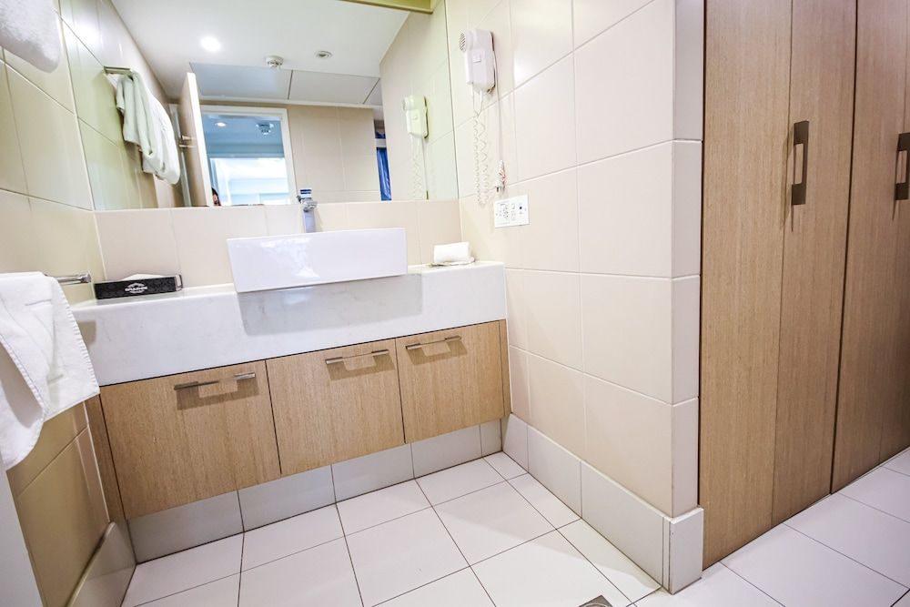 Dockside Brisbane Deluxe Apartment, 1 Bedroom 7