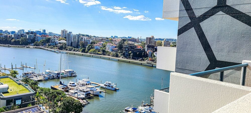 Dockside Brisbane Deluxe Apartment, 1 Bedroom 5