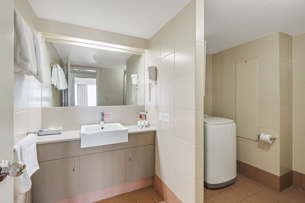 Dockside Brisbane Deluxe Apartment, 1 Bedroom 9