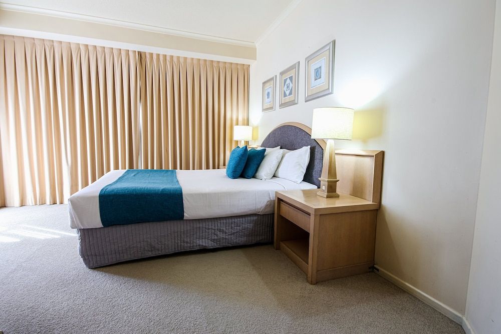 Dockside Brisbane Standard Apartment, 2 Bedrooms 3