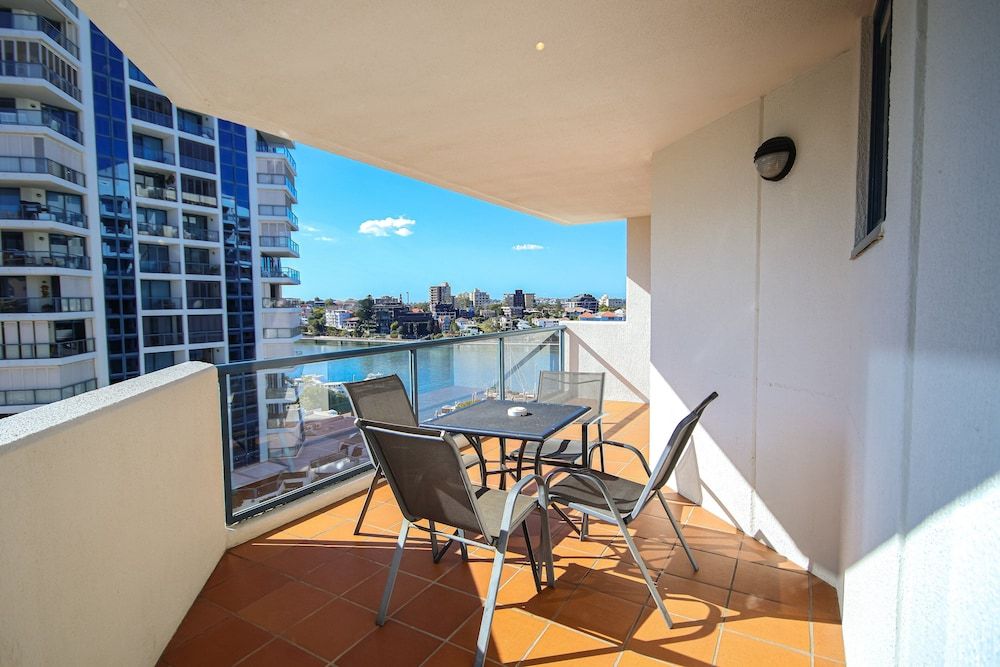 Dockside Brisbane Standard Apartment, 2 Bedrooms 6
