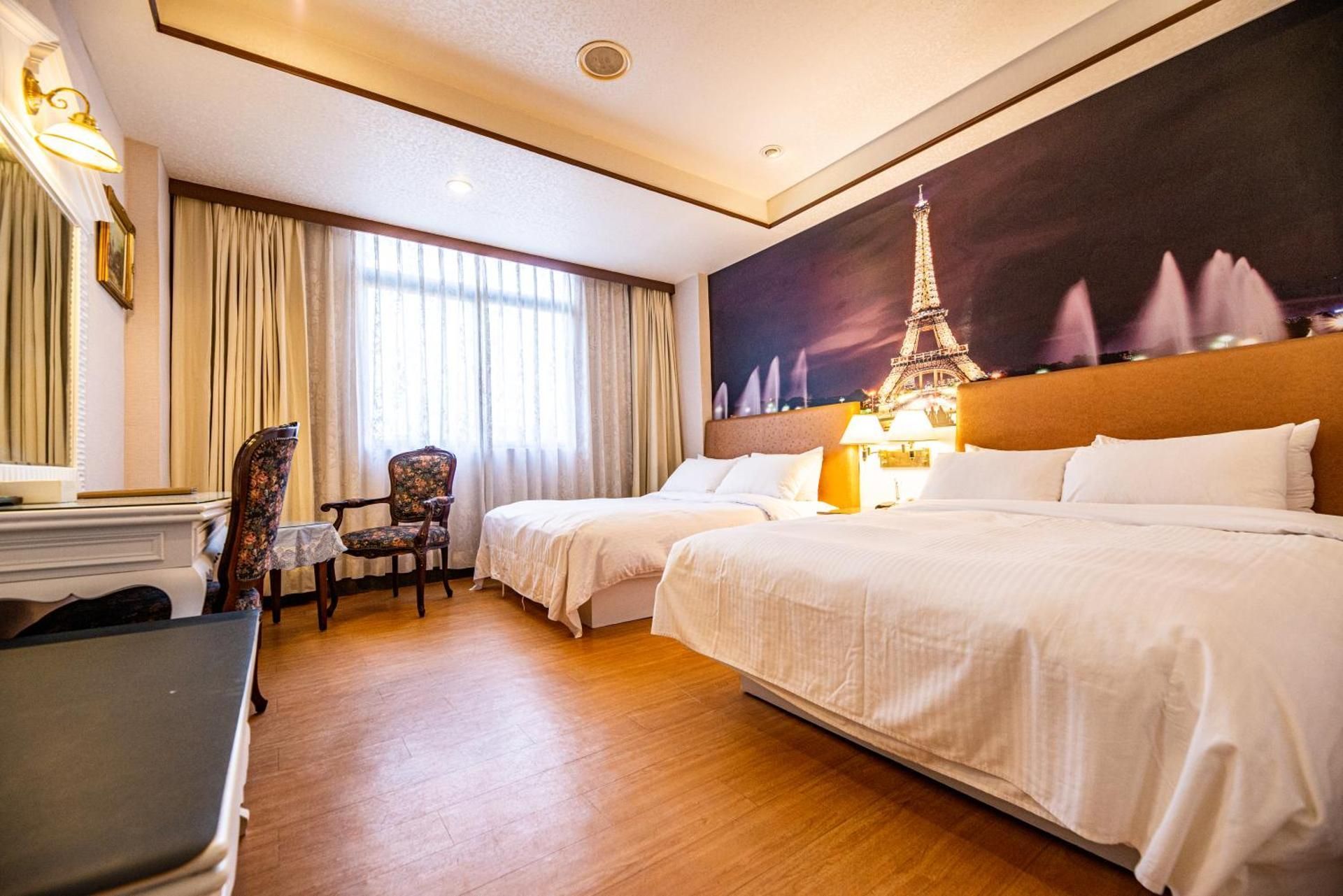Standard Quadruple Room