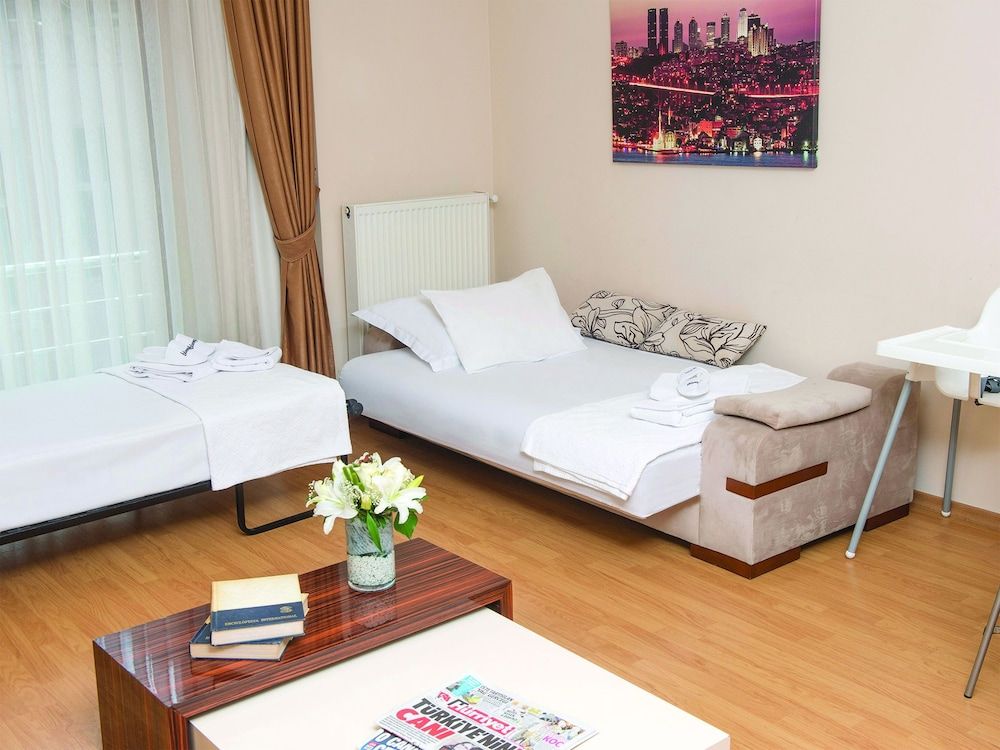 Blueway Hotel Residence Family Suite 10