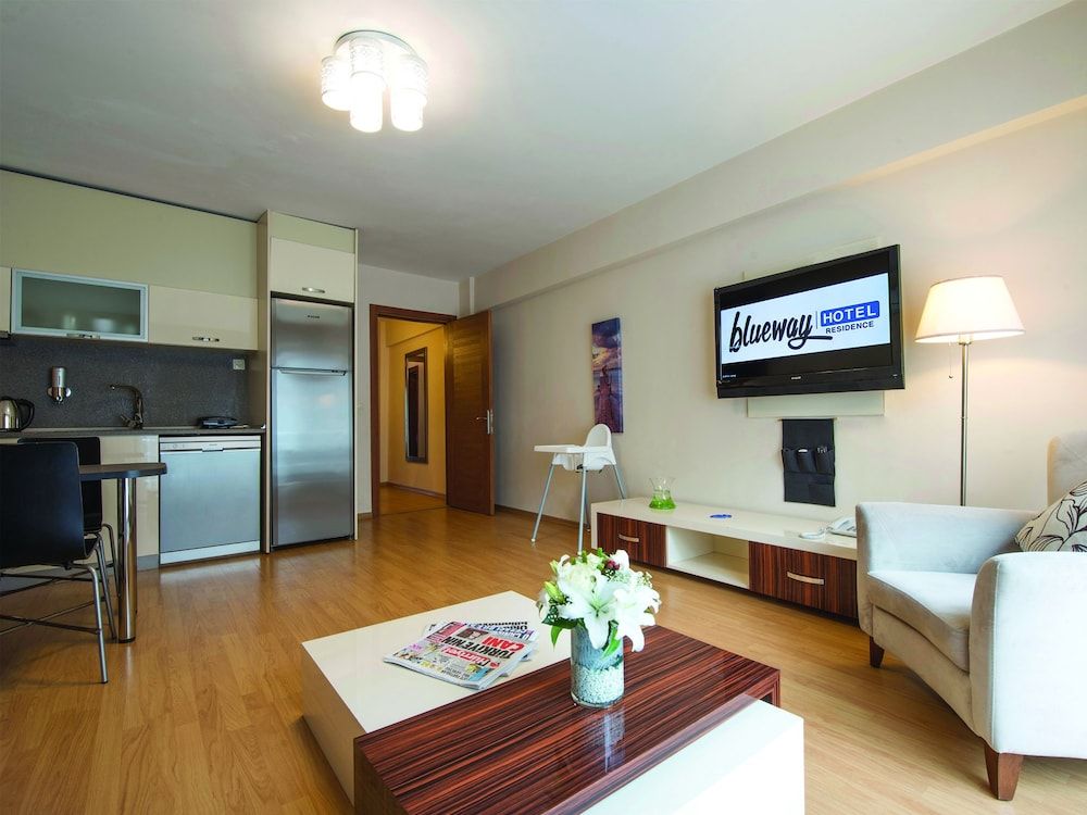 Blueway Hotel Residence Family Suite 17