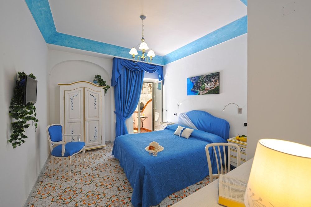 undefined La Conchiglia 4