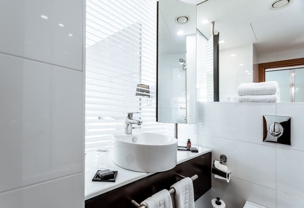 Benjamin Herzliya Business Hotel Deluxe Double or Twin Room, 1 Bedroom, Sea View 11