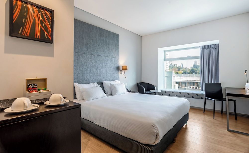 Benjamin Herzliya Business Hotel Superior Room