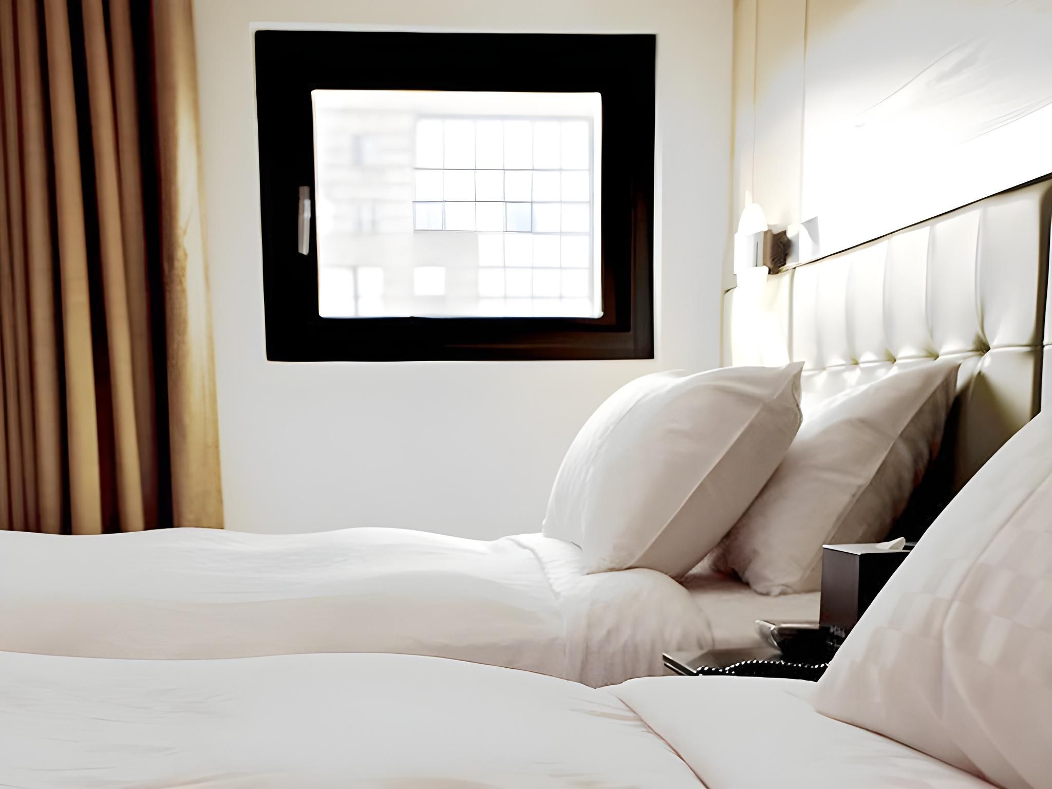 Standard 2 Twin Beds