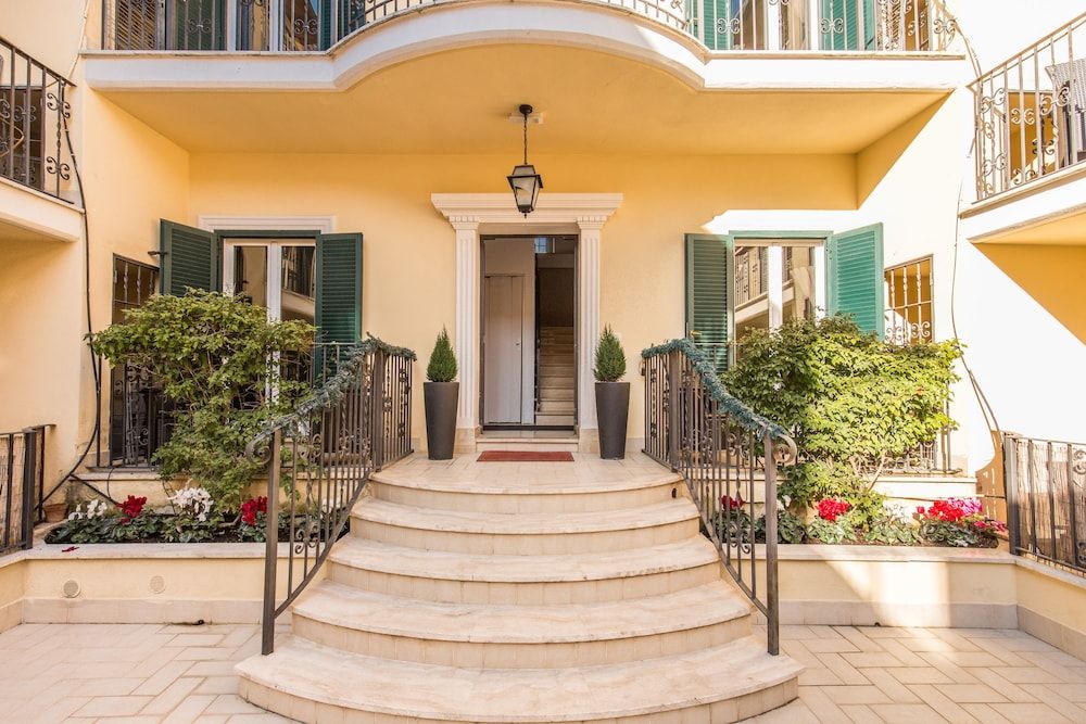 undefined Aurelia Vatican Apartments 10