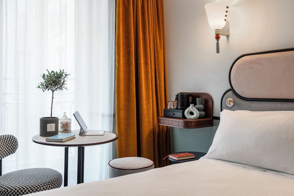 Hotel Faubourg Galant Paris - Handwritten Collection Superior Room, 1 Queen Bed