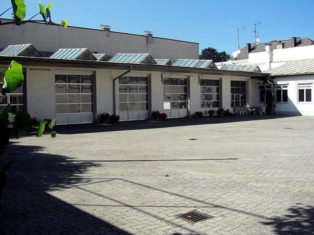 undefined Hotel Scherer 4