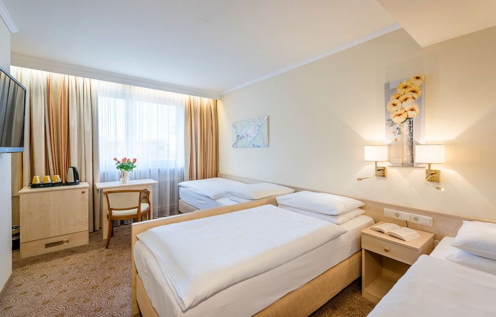 undefined Hotel Scherer 7