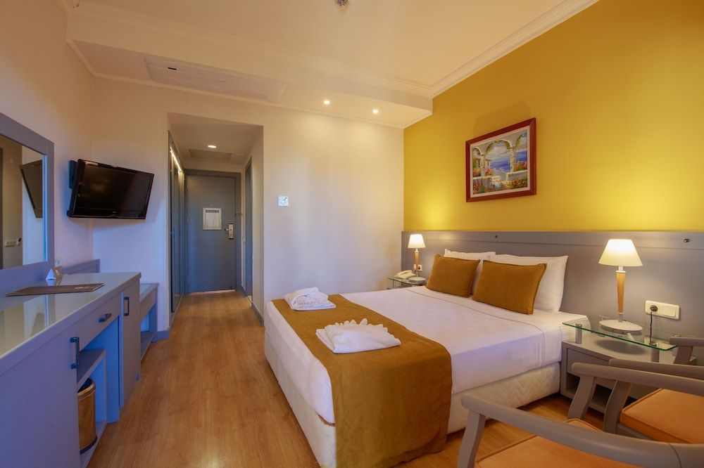 Orka World Hotel & Aquapark Standard Room 2