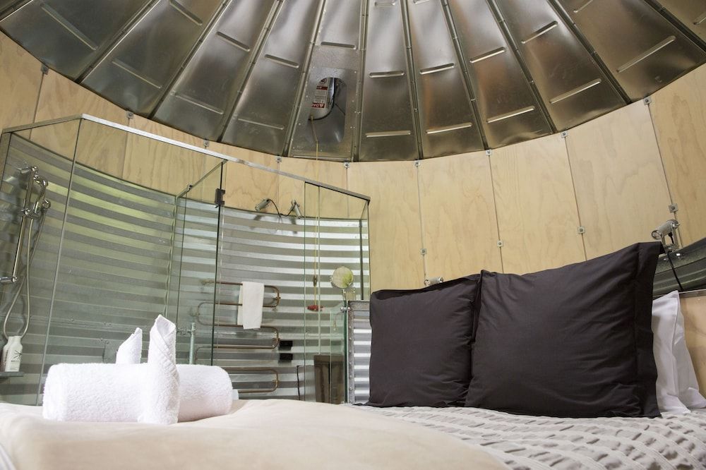 SiloStay Apartment, 1 Queen Bed 3