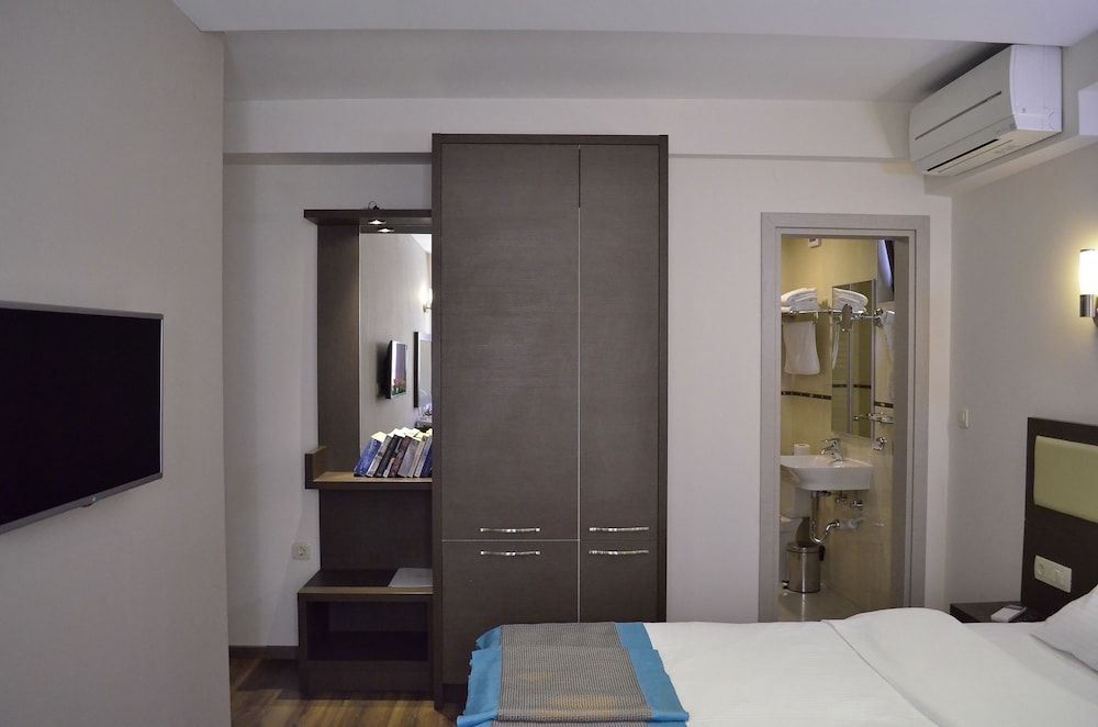 Hotel Vlaho Deluxe Room, City View 6