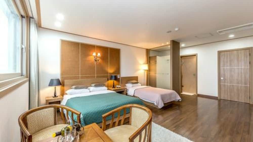 Venezia Tourist Hotel Twin Suite 3