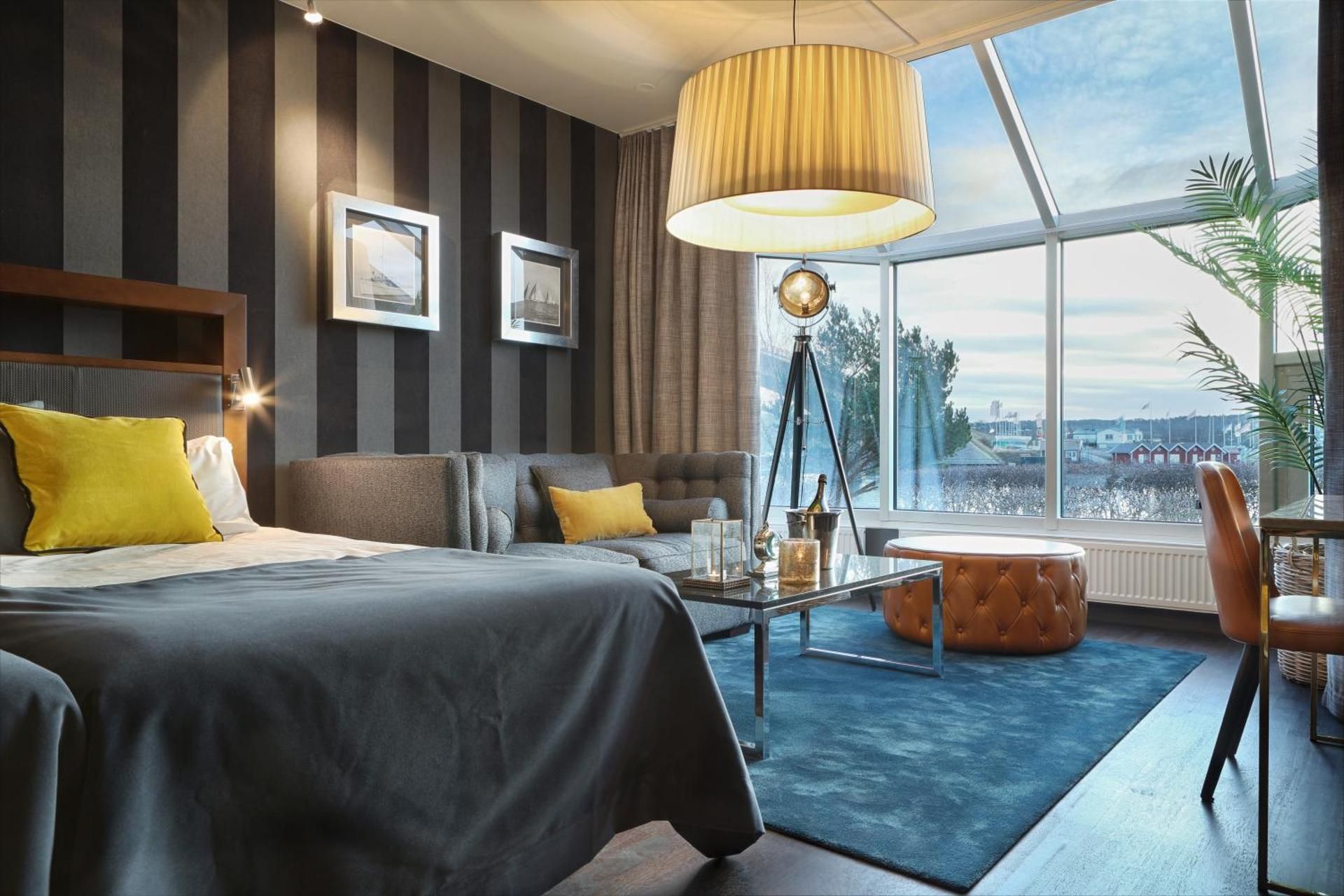 Deluxe Twin or Double Room with Sea View
