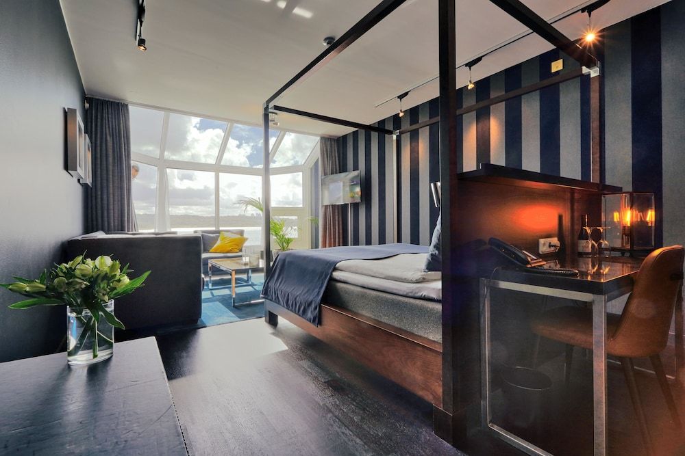Stenungsbaden Yacht Club Deluxe Room, Sea View 2
