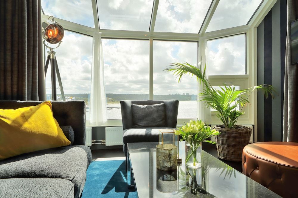Stenungsbaden Yacht Club Deluxe Room, Sea View 4