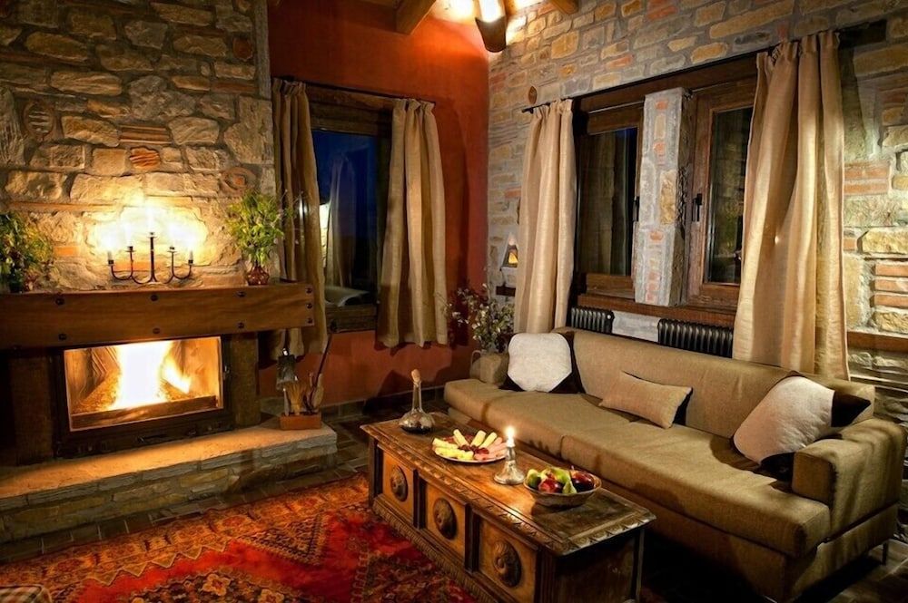 Montanema Handmade Village Family Cottage 9