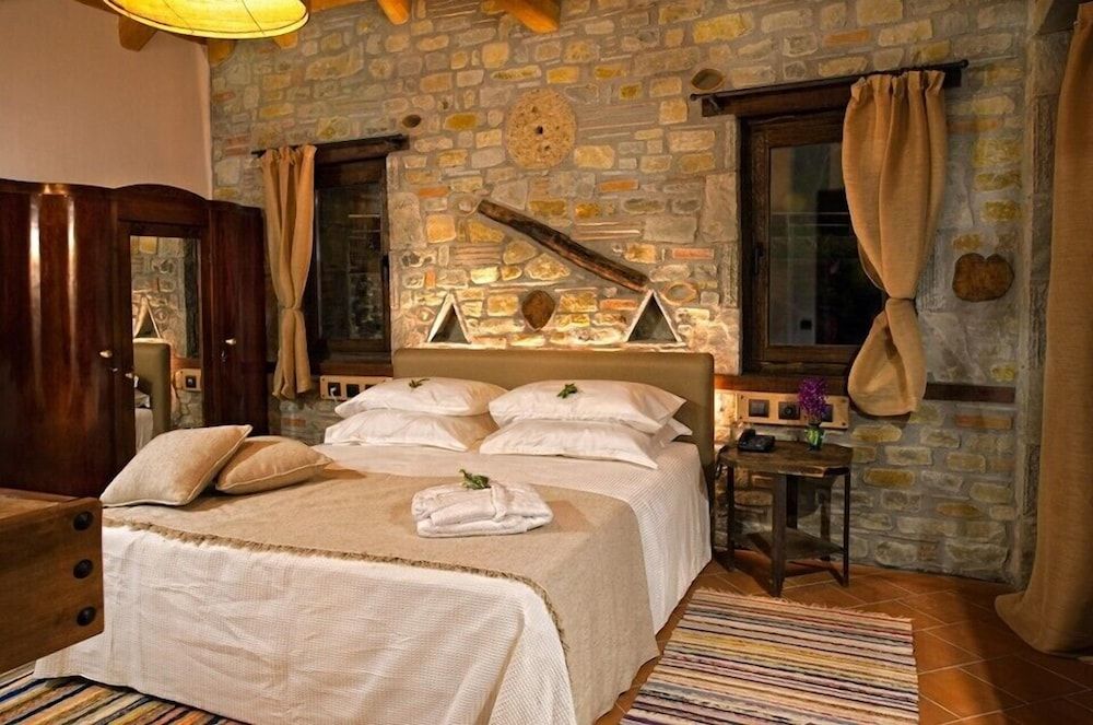 Montanema Handmade Village Family Cottage