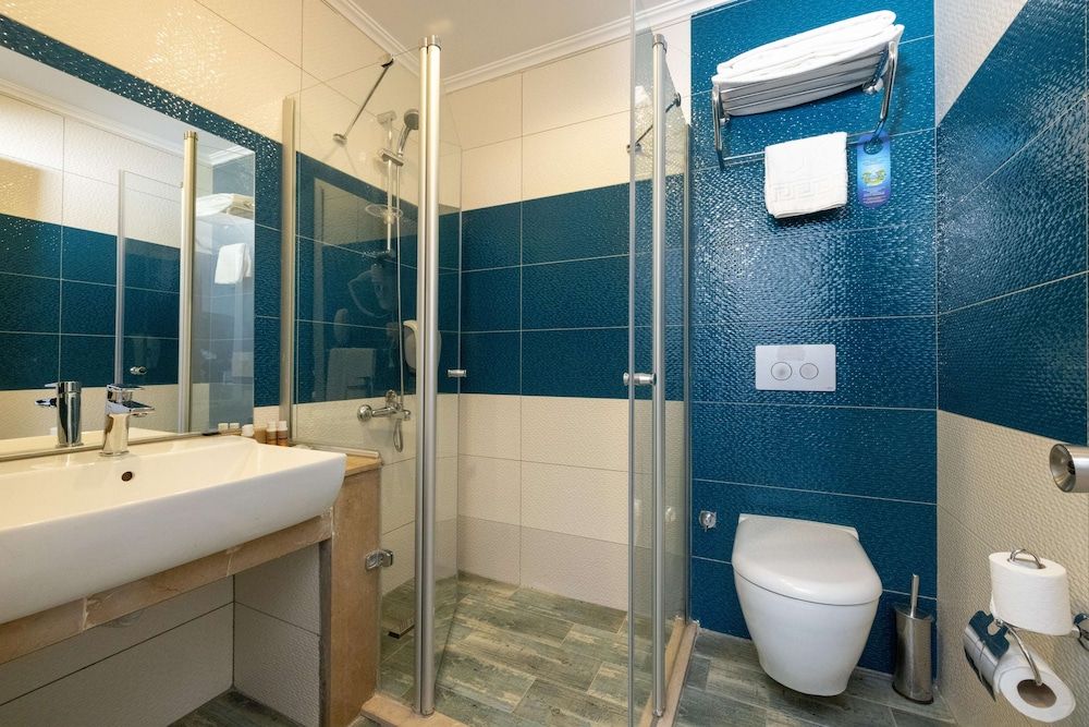 Crystal Aura Beach Resort & Spa – All Inclusive Standard Room Aquapark View 6