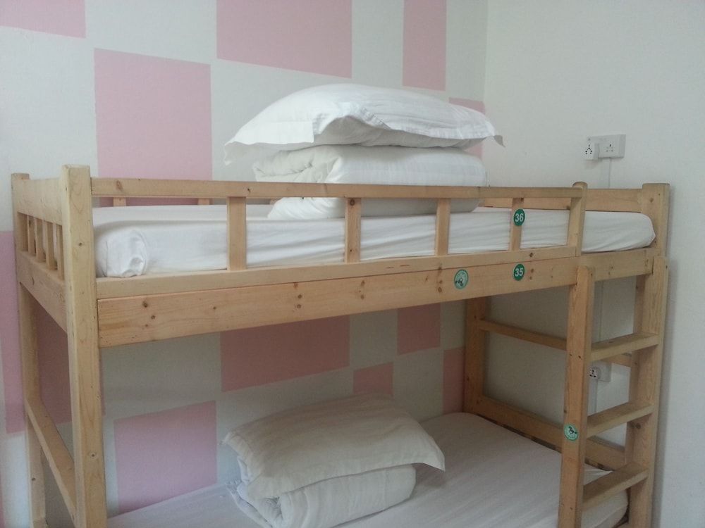 Family Room (8 Beds)