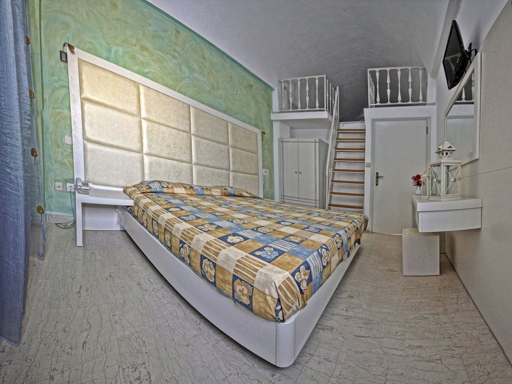 Sellada Apartments