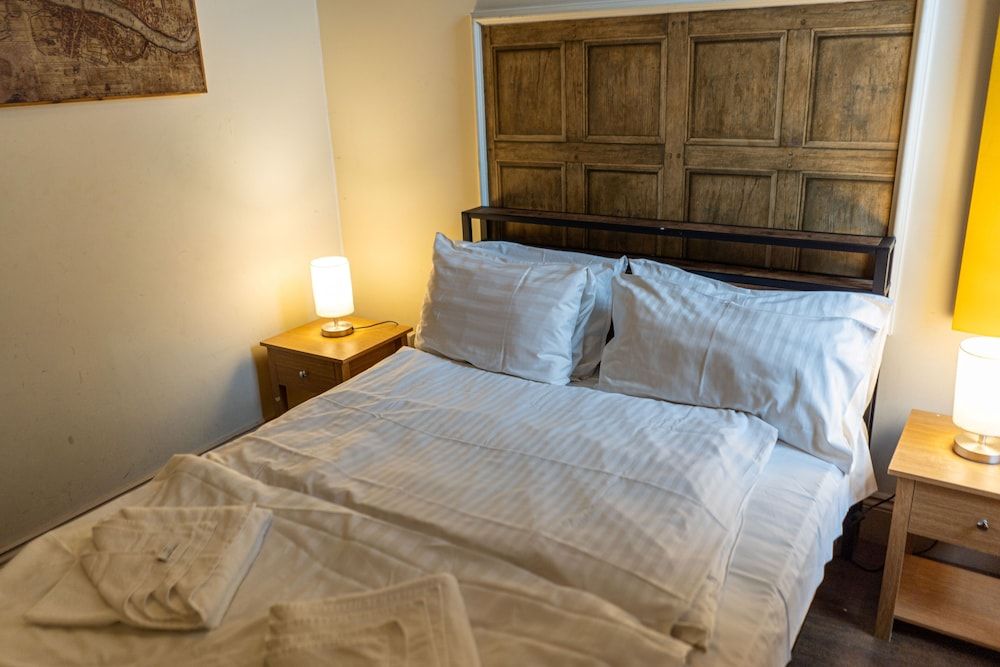 Publove @ Exmouth Arms Euston Budget Double Room 3