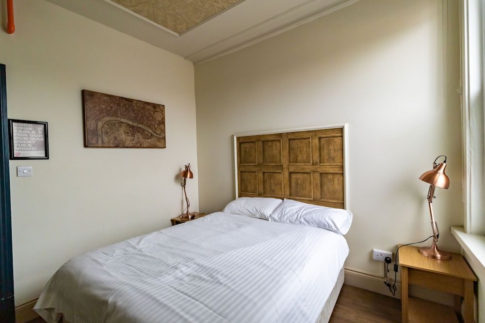 Publove @ Exmouth Arms Euston Budget Double Room