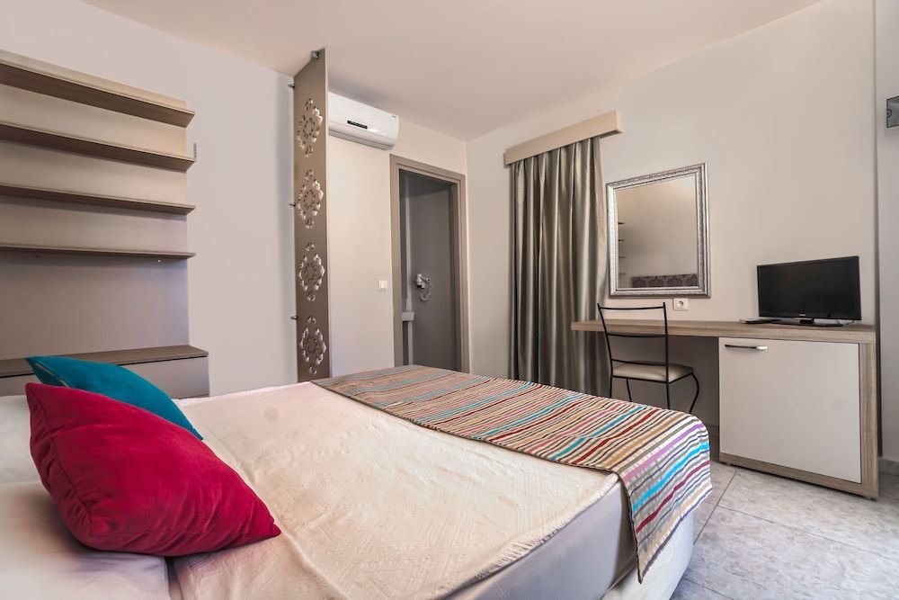 Paloma Family Club Standard Double or Twin Room 3