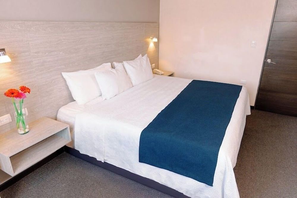 Kasa Hotel & Suites Executive Suite, 1 Bedroom 2